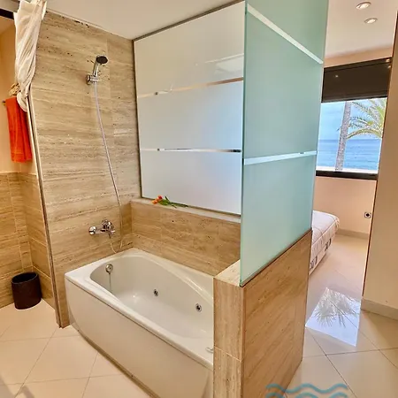 Apartbeach Y Playa Cristal Privilege Holiday home *